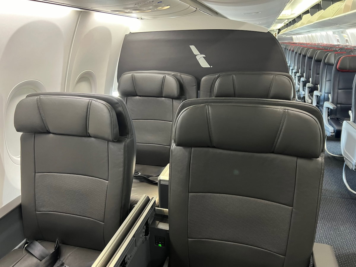 American Airlines Makes Credit Card Sales Training Mandatory for Flight Attendants